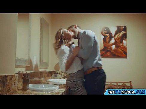 ❤️ Kui rinnakas blondiin võrgutab sind avalikus tualettruumis ❤️❌ Porno at porn et.teencumpot.ru ❌❤